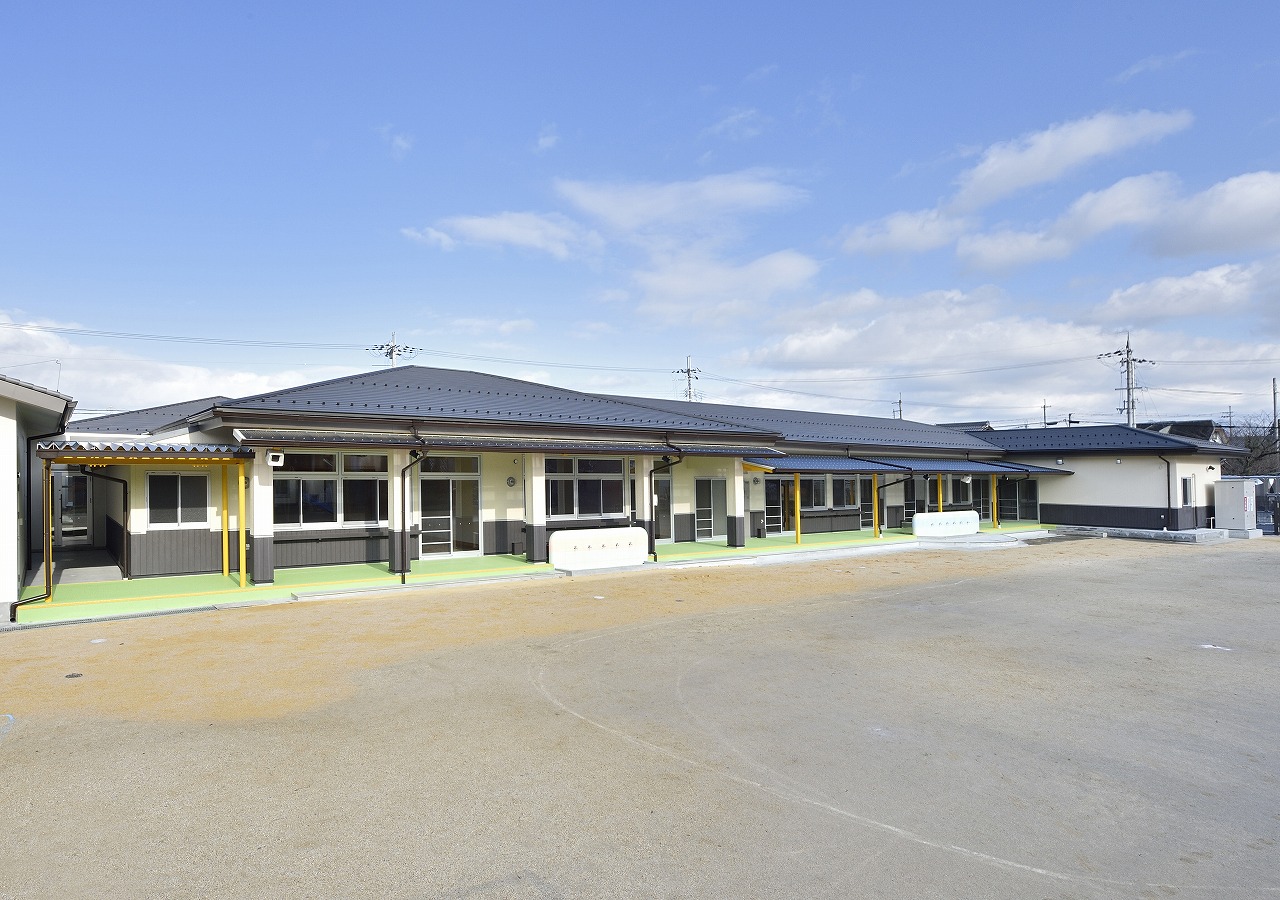 外観 2(既存園舎).jpg