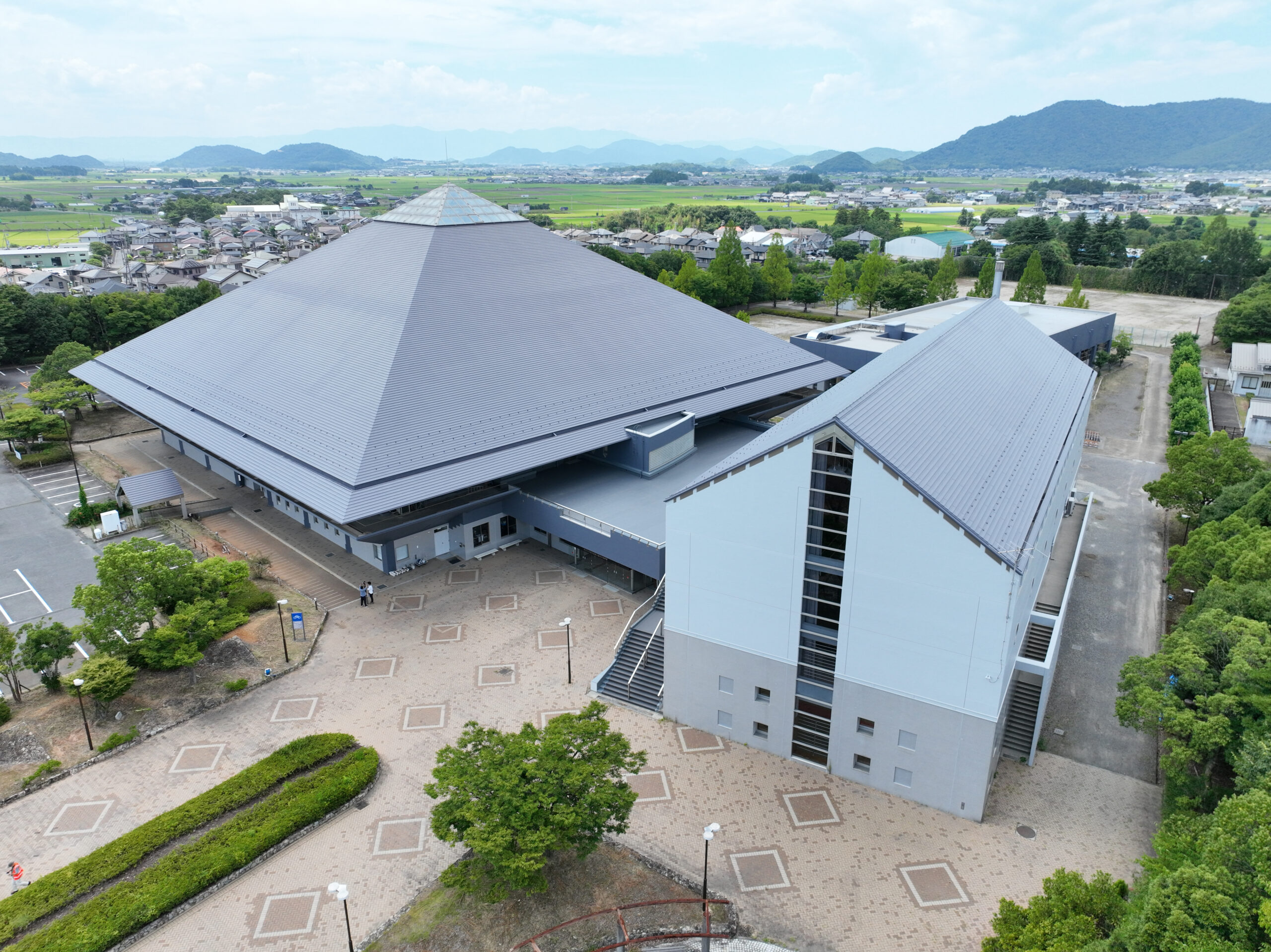 東近江総合運動公園布引体育館大規模改修工事