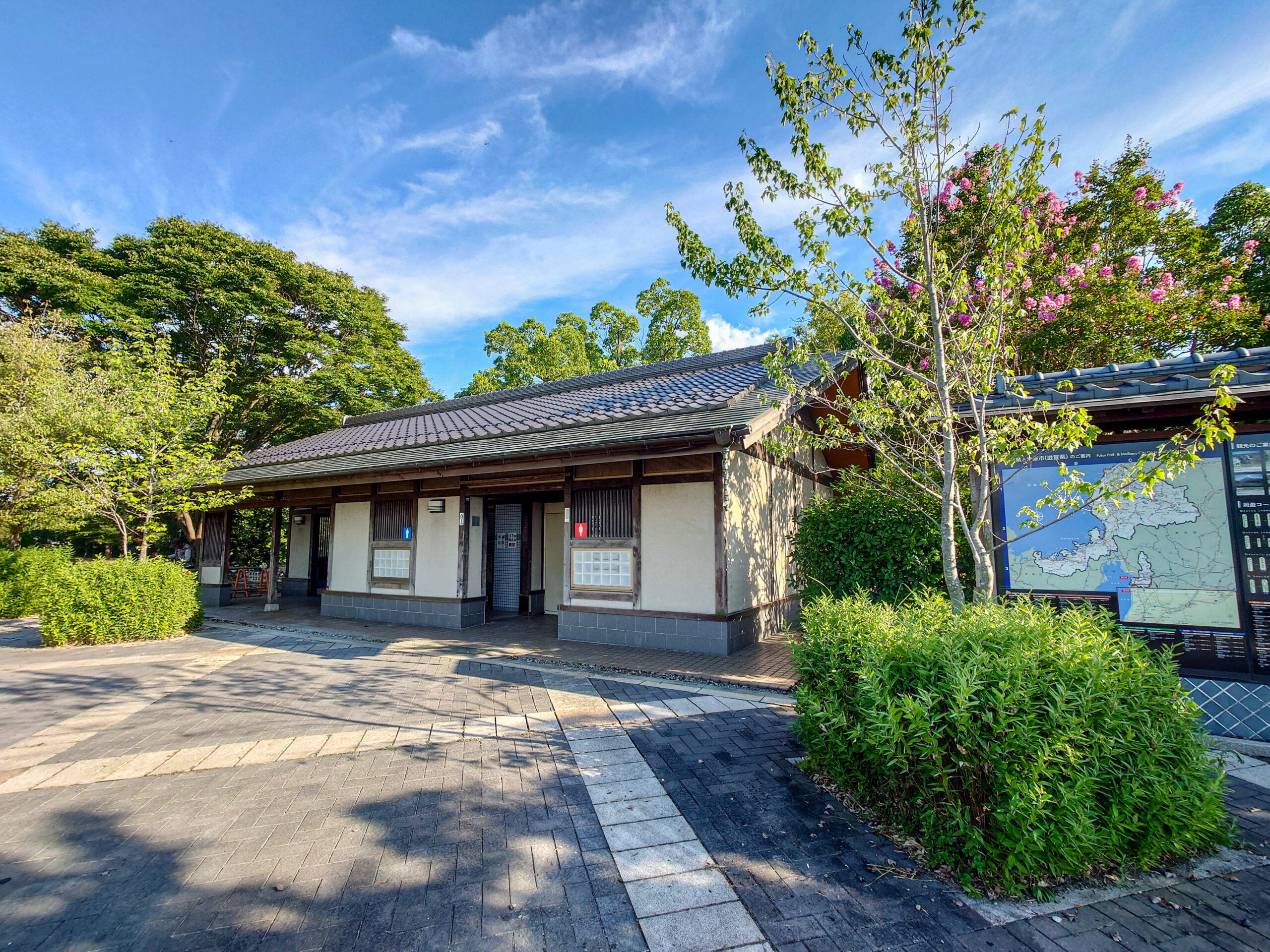 道の駅 近江母の郷 屋外便所改修工事 (監理)